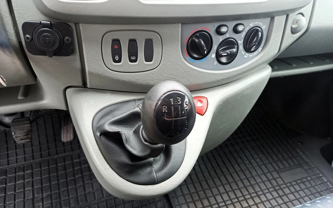 Renault Trafic cena 39900 przebieg: 314899, rok produkcji 2009 z Świdwin małe 631